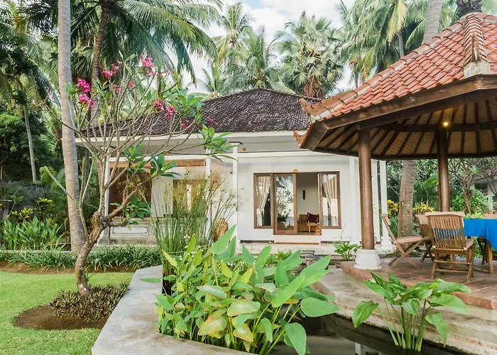 Villa Agung Bali Nirwana And *
