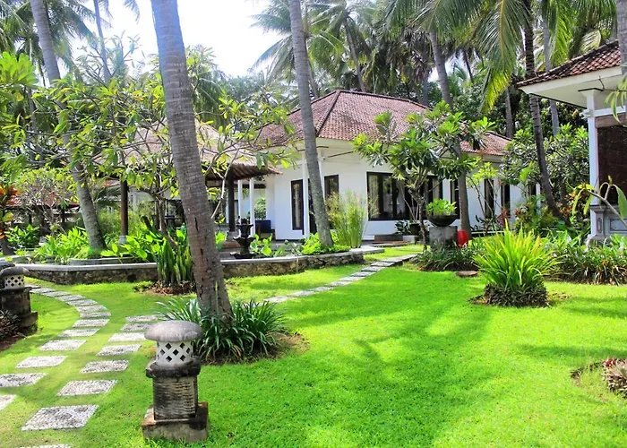 Villa Agung Bali Nirwana And *